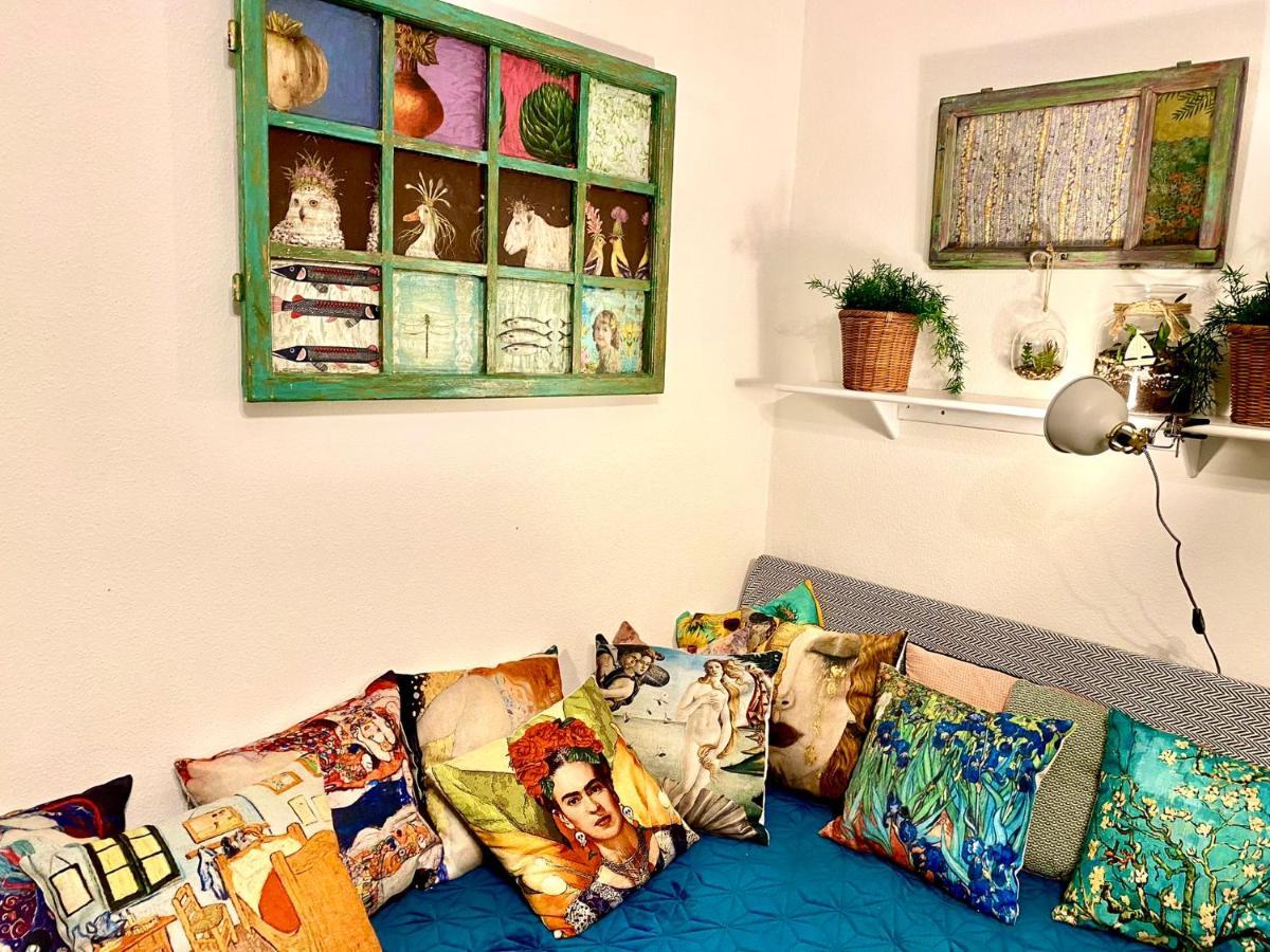 Arty Studio Flat At Center * Budapesta