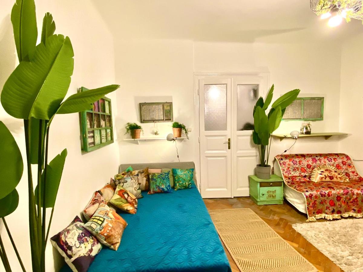 Apartament Arty Studio Flat At Center *